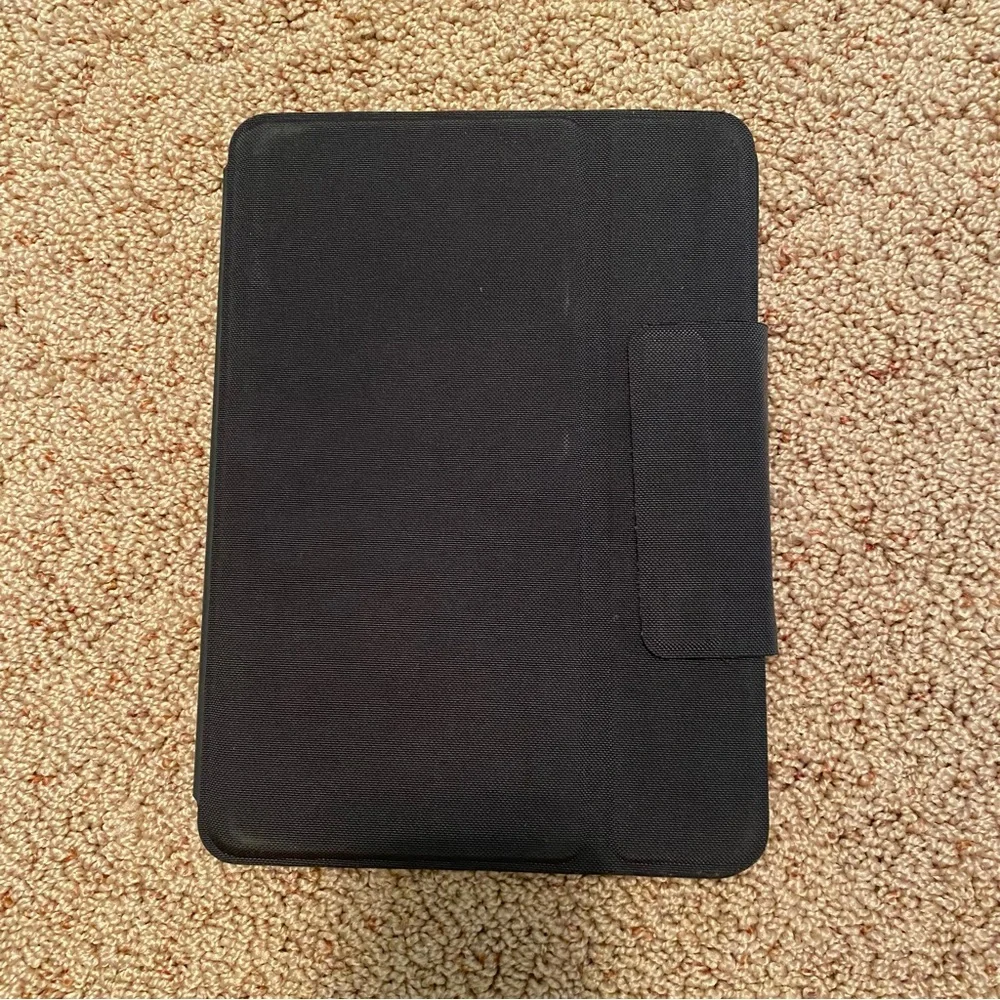 ‼️Logitech Rugged Folio for iPad (7th, 8th and 9th Generation)‼️